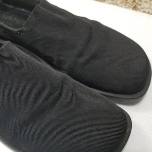 Donald J Pliner Black shoes